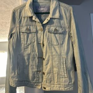 Gap jeans jacket. Light wash Sz L